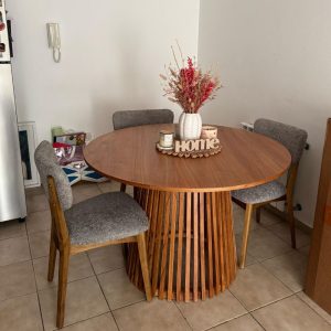 Mesa redonda comedor varillada madera Brasilia - SILVINA C