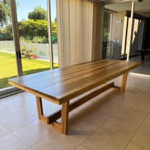 Mesa comedor madera Petiribí macizo Nápoles - SILVINA C 43