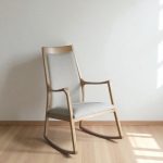 Sillón mecedora madera tapizado Essen